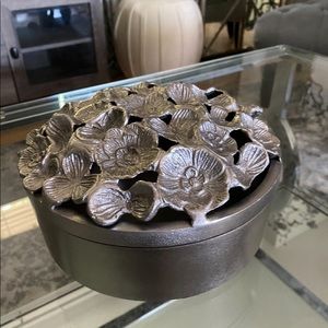 Tahari floral round decorative box